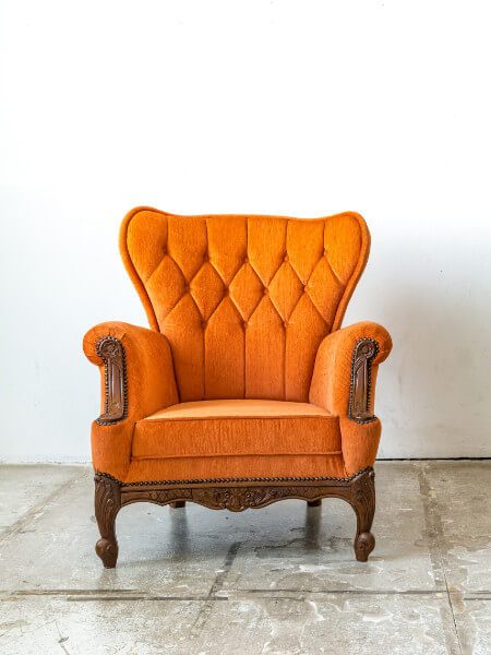 Restauration chaise cuir les Arcs